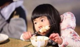 娱乐吃瓜酱姐姐打弟弟,酱姐姐怒打弟弟，揭秘背后真相